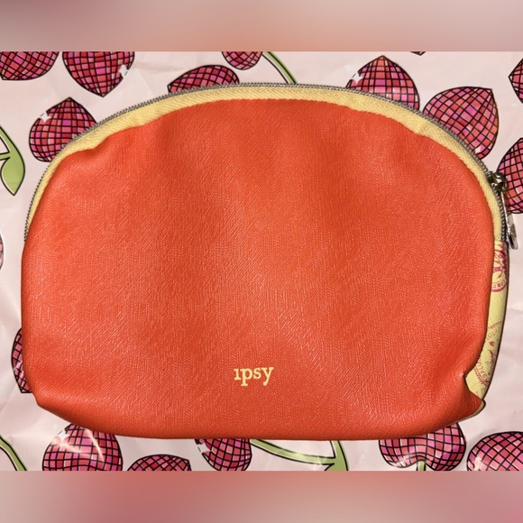 Ipsy Passport Stamp May 2018 Travel Cosmetic Make-Up Bag - Picture 3 of 5